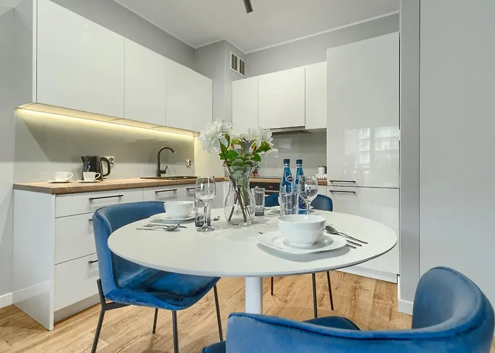 Exclusive New Town Apartment *